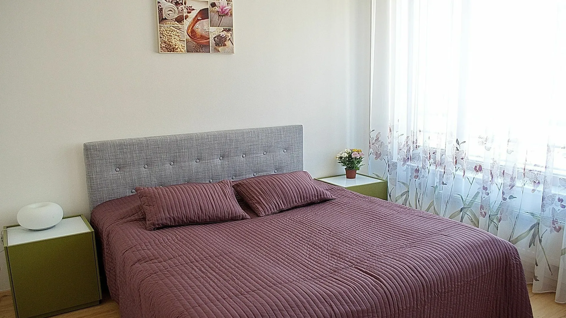 פראג Bright Spacious Apartment 0*,