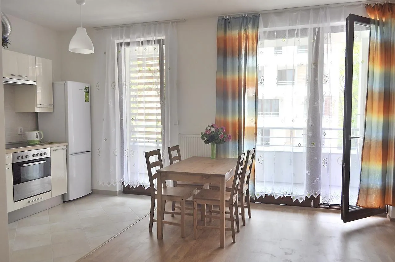 Bright Spacious Apartment Prag