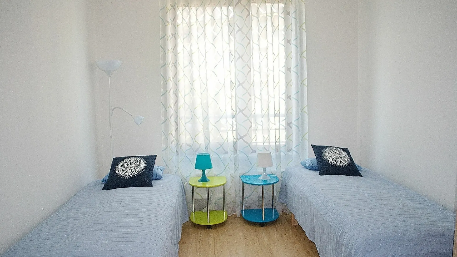 Bright Spacious Apartment Prag