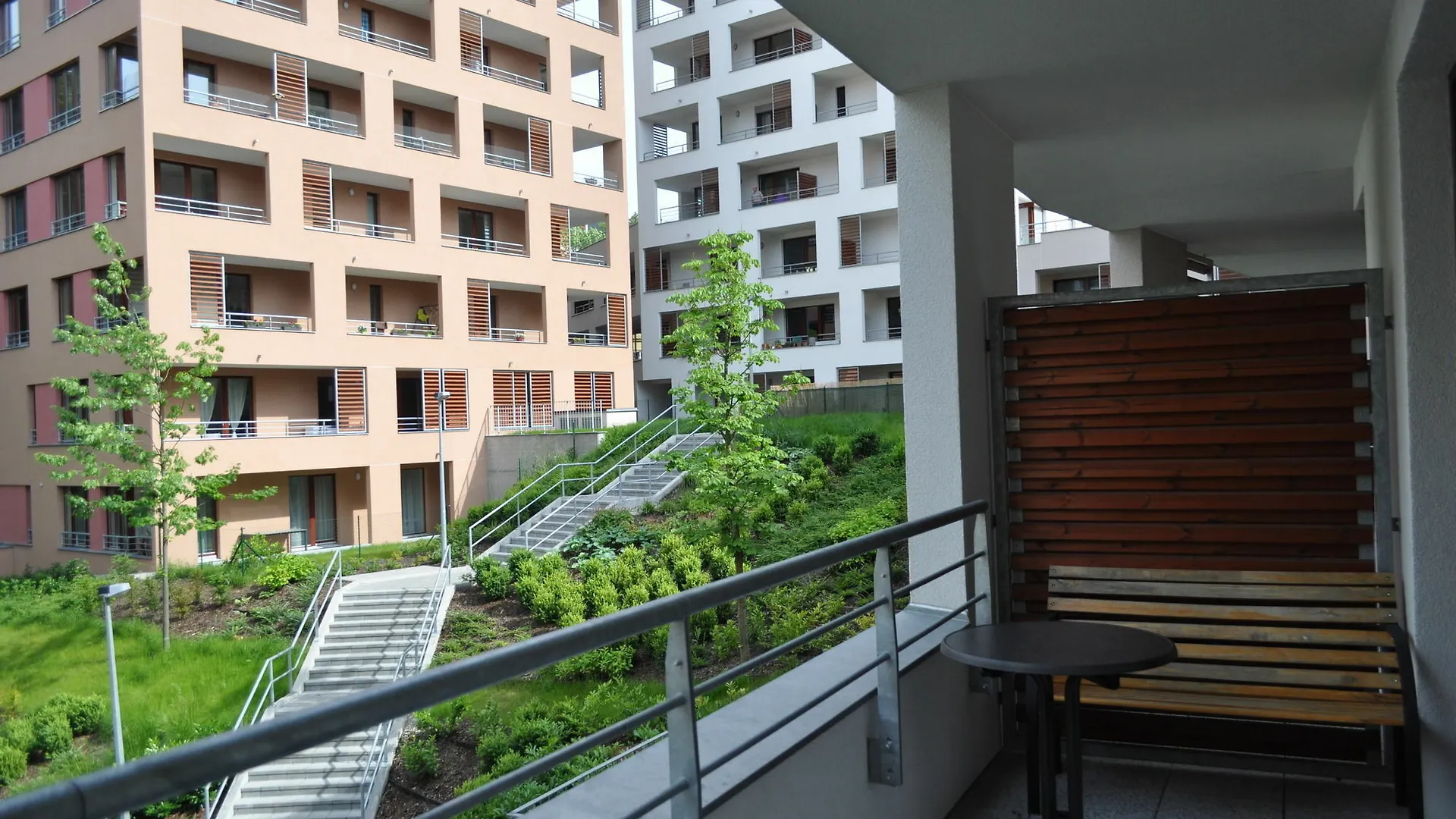 Bright Spacious Apartment Prag Tjekkiet